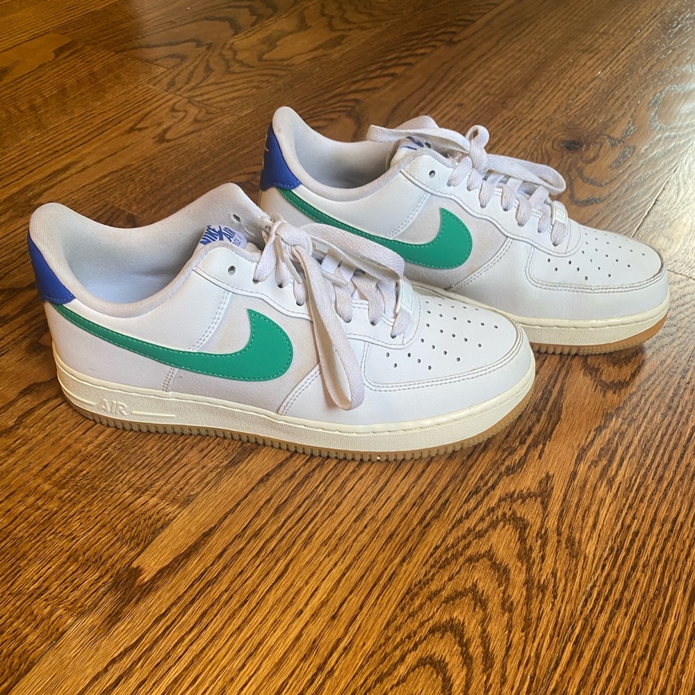 Nike White and Green Air Force 1 ‘07 Low Stadium Women’s Size 10 Sneakers
